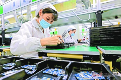 第三次中央新疆工作座谈会一周年综述之二:奋楫扬帆启新篇