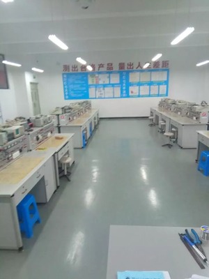 四川三河职业学院信息工程系实训室